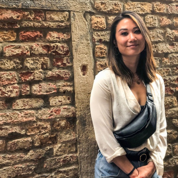 Meet your Posher, Stephanie - Picture 1 of 1